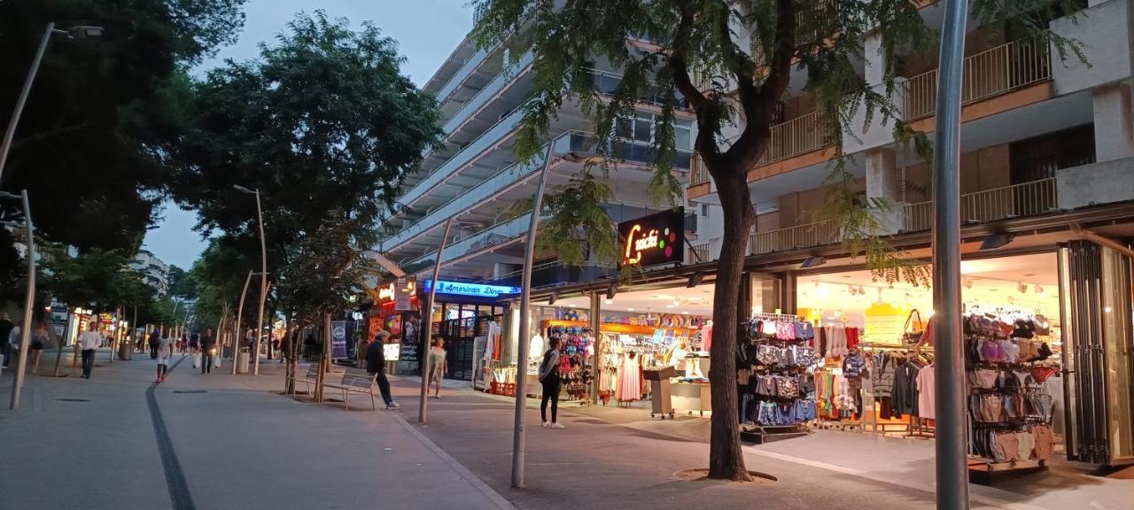 Chez Chantal 3 Chambres Au Centre Touristique De Salou Avec Garage Zewnętrze zdjęcie