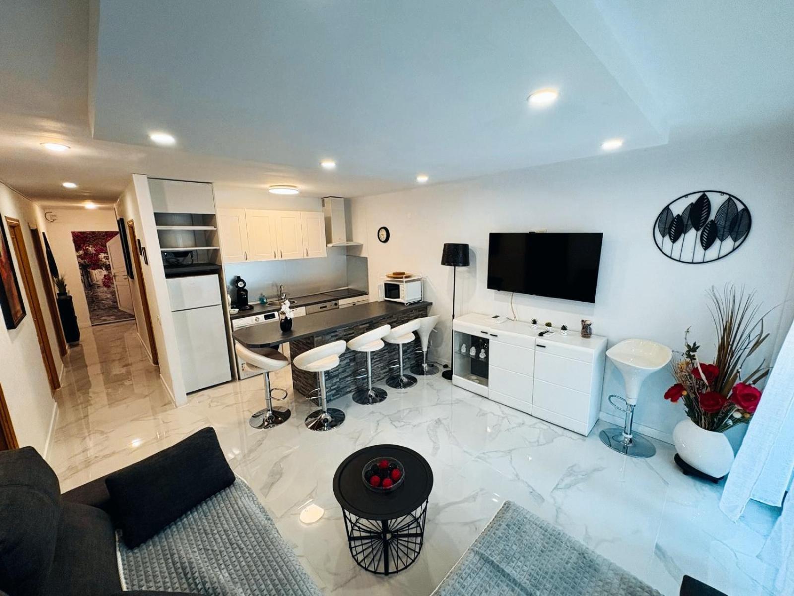 Chez Chantal 3 Chambres Au Centre Touristique De Salou Avec Garage Zewnętrze zdjęcie