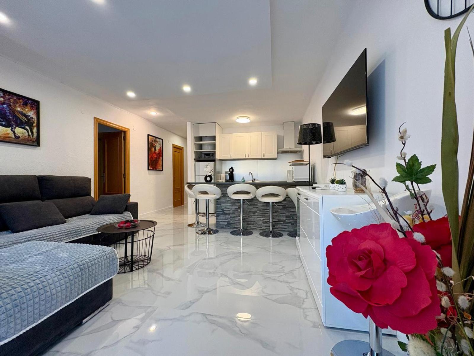 Chez Chantal 3 Chambres Au Centre Touristique De Salou Avec Garage Zewnętrze zdjęcie